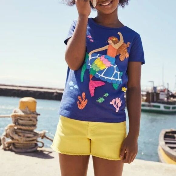 Mini Boden Mermaid appliqué tee Size 11 / 12 Girls Top Turtle - Picture 1 of 5